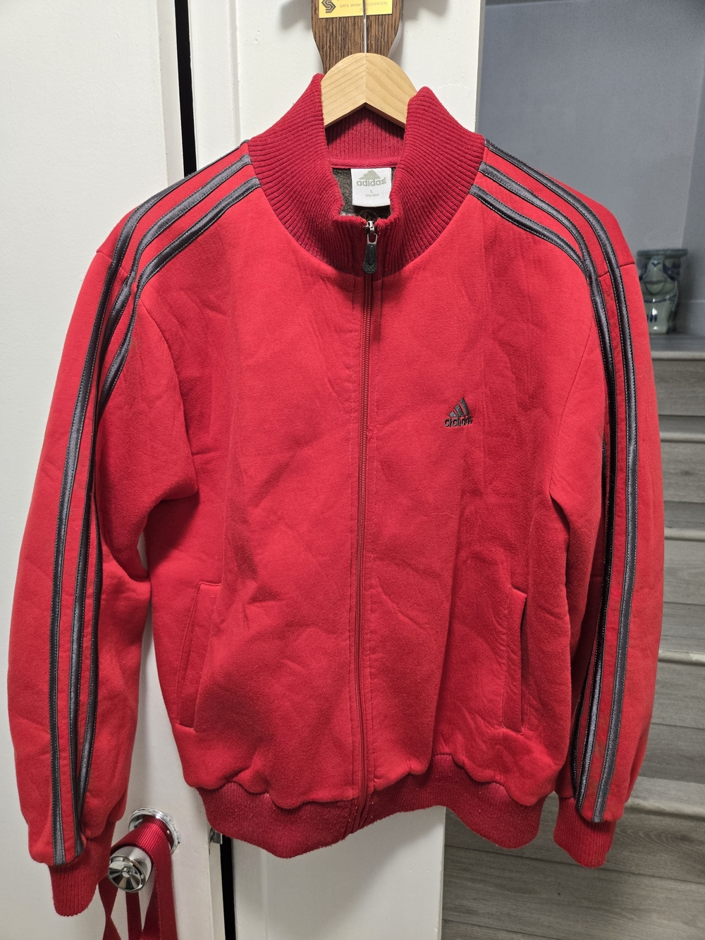 Adidas Red Bomber Jacket Back Crest Embroidery M-L (170/90A)